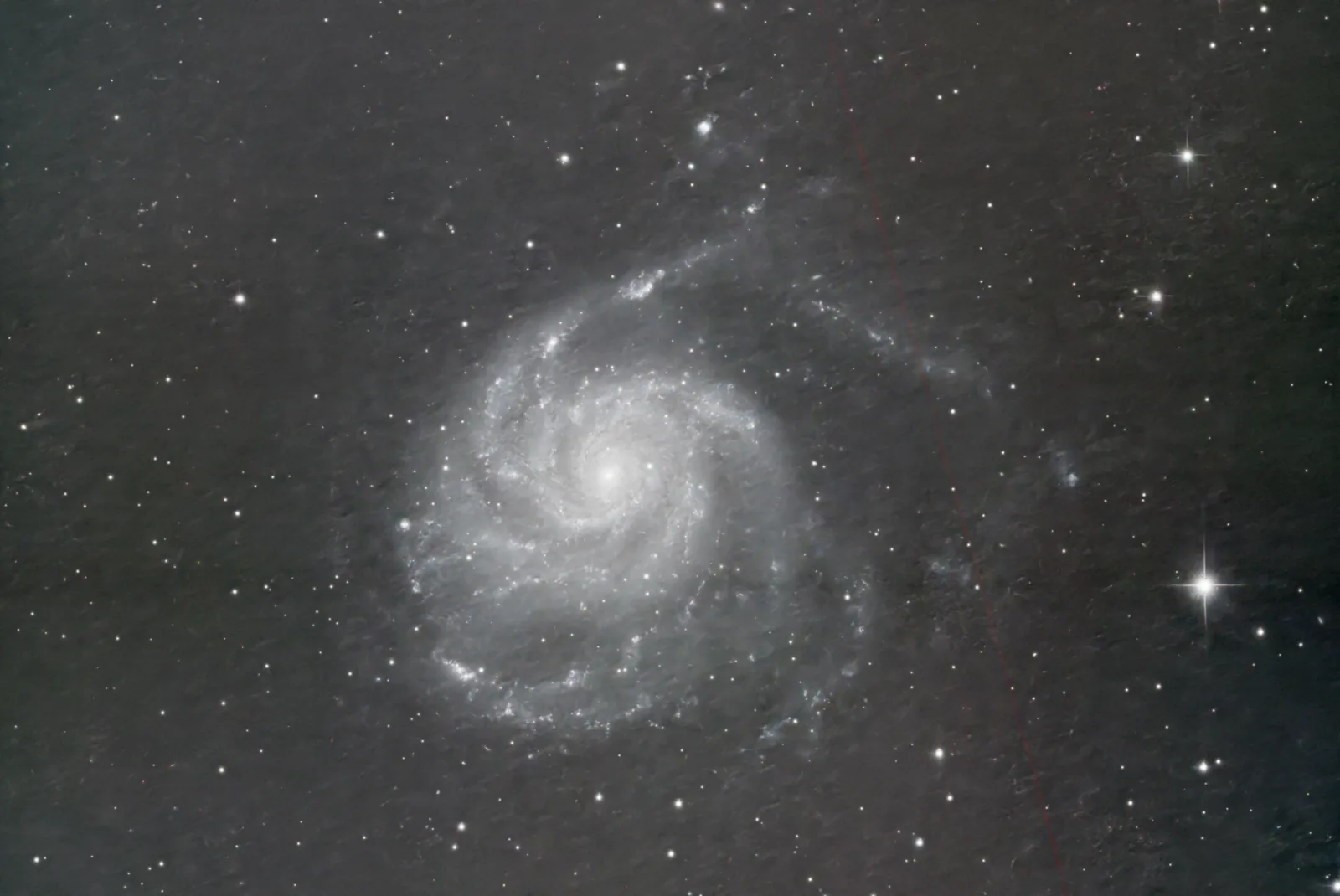 Die Feuerrad-Galaxie M101, Langzeitbelichtung